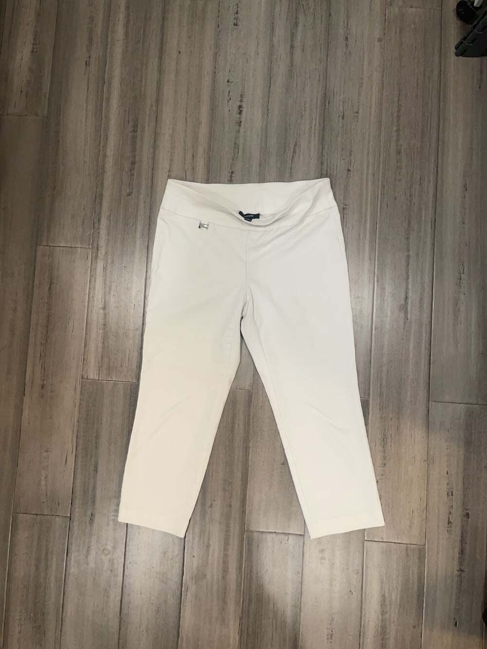 Alfani Women's White Pull-On Capri Pants, Size 8